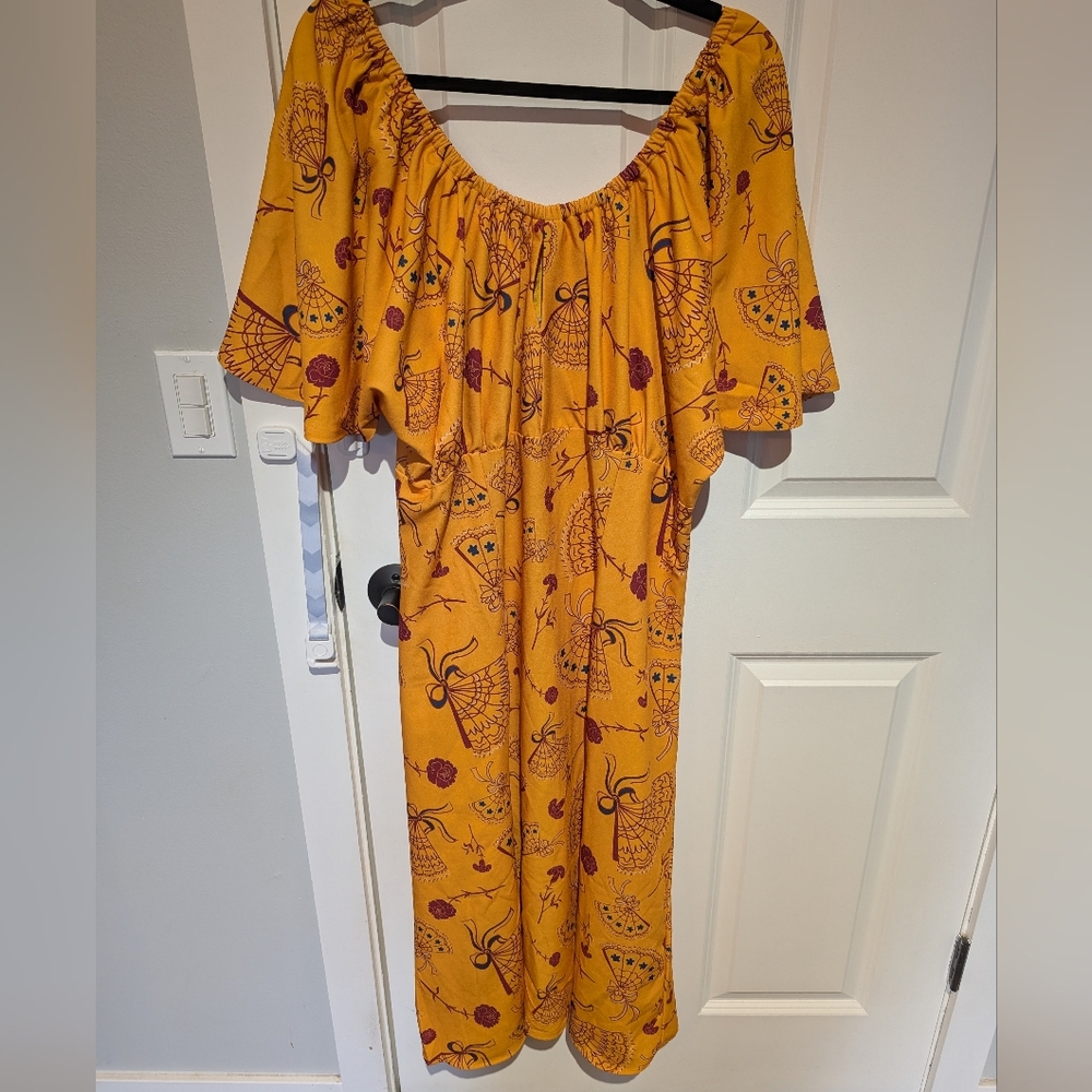PUG Yellow Off-Shoulder Dress with Red fan print 3x